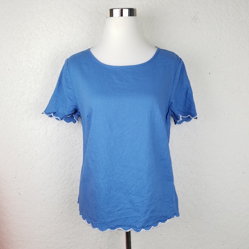LOFT women top size M blue short sleeves scoop neck
